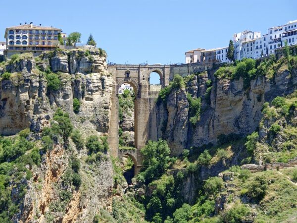 🏞️¡Escápate a la serenidad de Ronda en el Rural El Cortijo! 🌄🌿