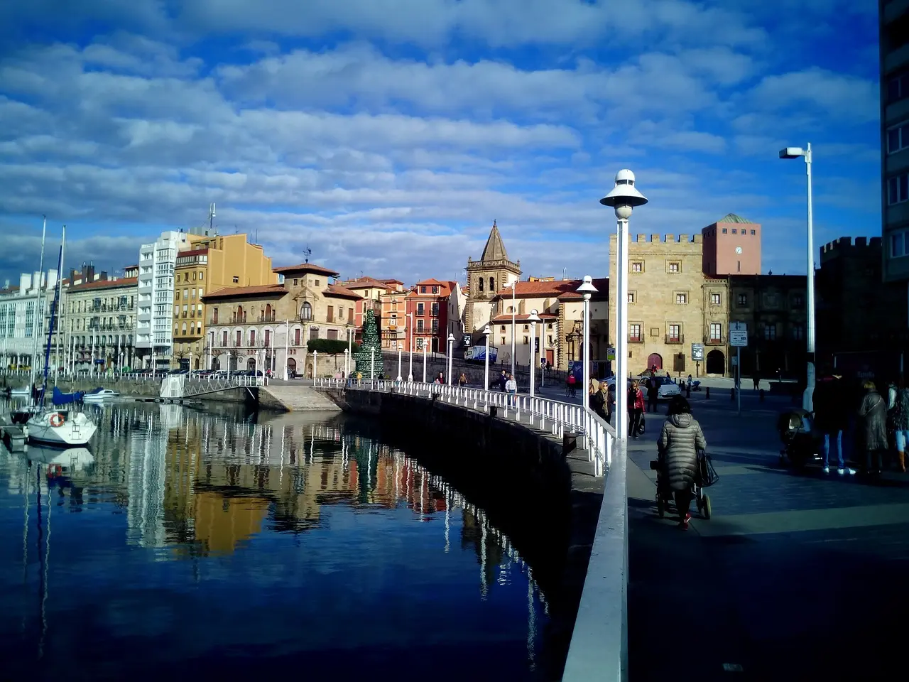 ðŸŒŠðŸ–ï¸Â¡Descubre GijÃ³n desde el encantador Hotel Costa Verde! ðŸŒŠðŸ–ï¸