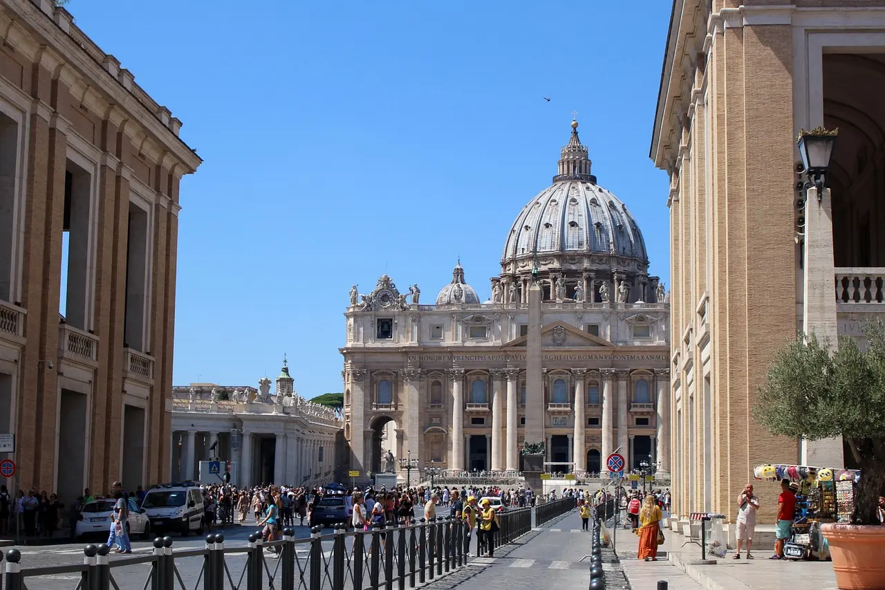 â›ªÂ¡Descubre la magia de Roma alojÃ¡ndote en el Ginevra Palace Hotel! ðŸ‡®ðŸ‡¹âœ¨
